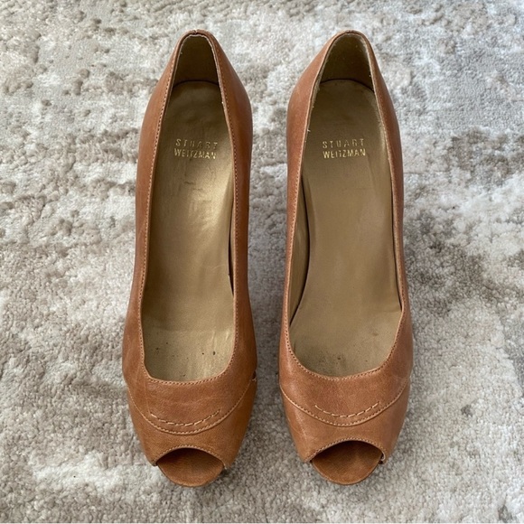 Stuart Weitzman Tan Leather Heels - Picture 1 of 6